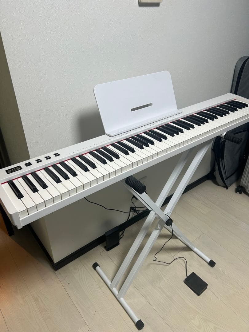 【美品】NikoMaku 電子ピアノ 88鍵盤 スタンド・ペダル付き