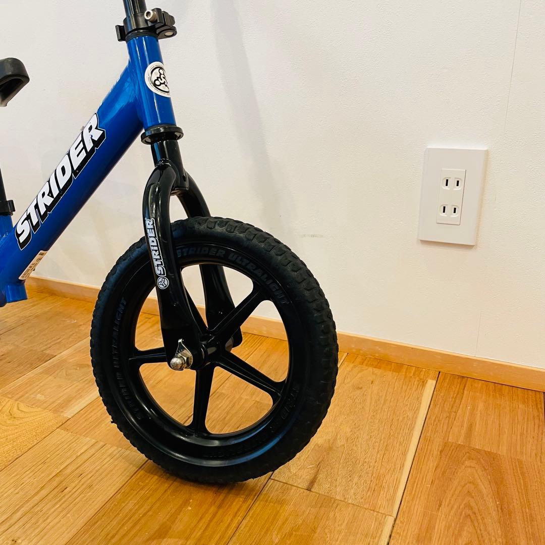 良品 ストライダースポーツ バランスバイク 12インチ ブルー 青