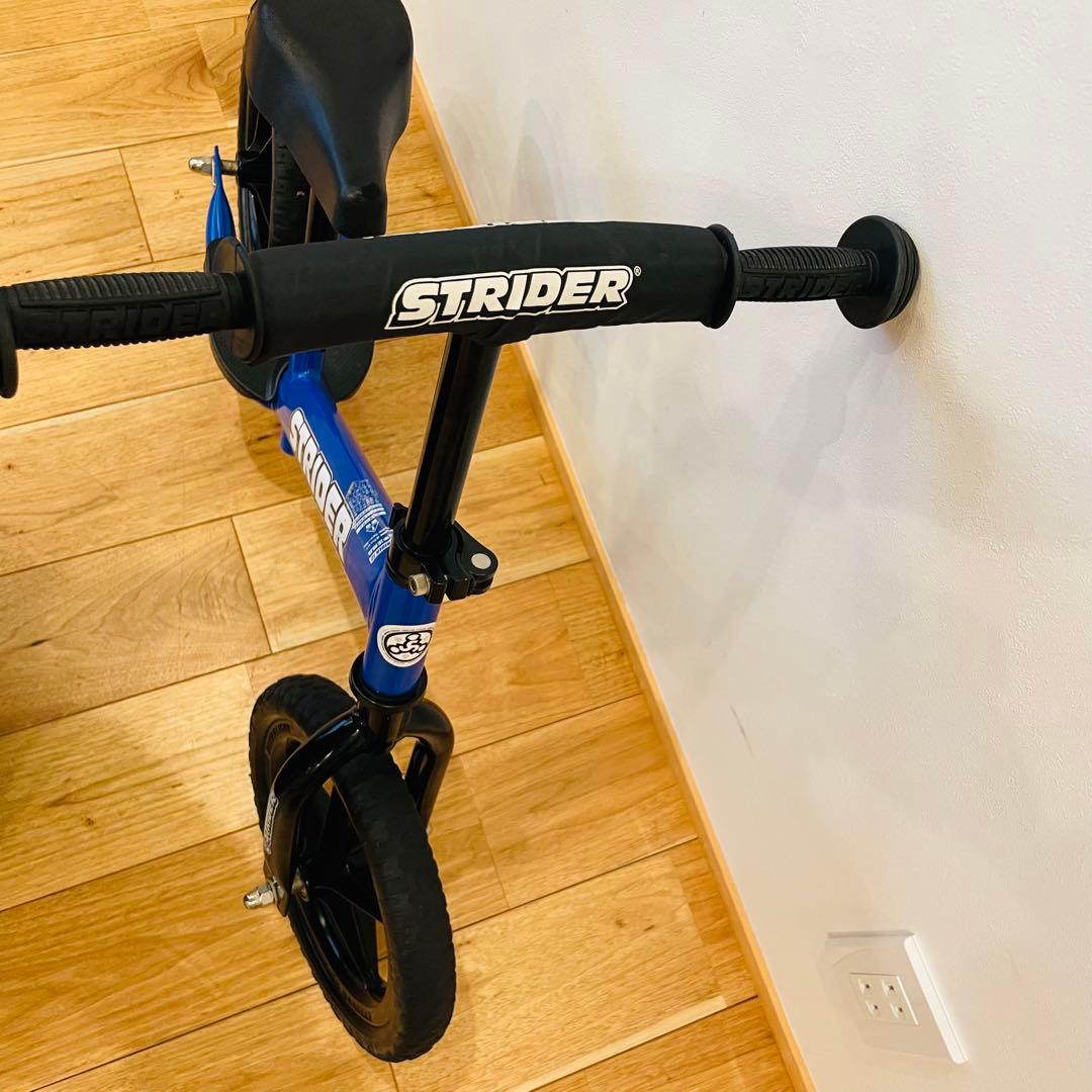 良品 ストライダースポーツ バランスバイク 12インチ ブルー 青