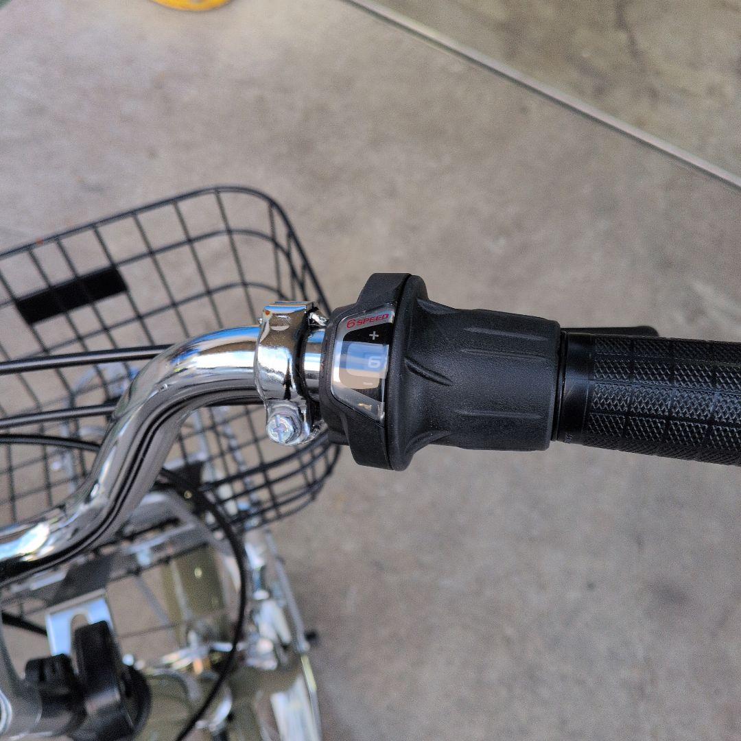 シティタイプ自転車 グレー 前面バスケット付き