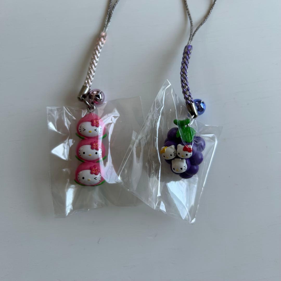 ご当地キティ　ハローキティ ストラップ　山梨限定　巨峰　もも　レア　三兄弟