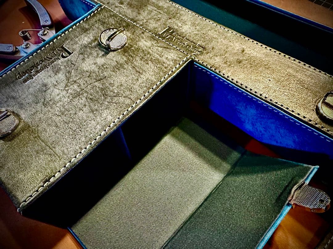 GW特別価格！Pvt.Workshop 極 本革　デッキケース　プレマケース