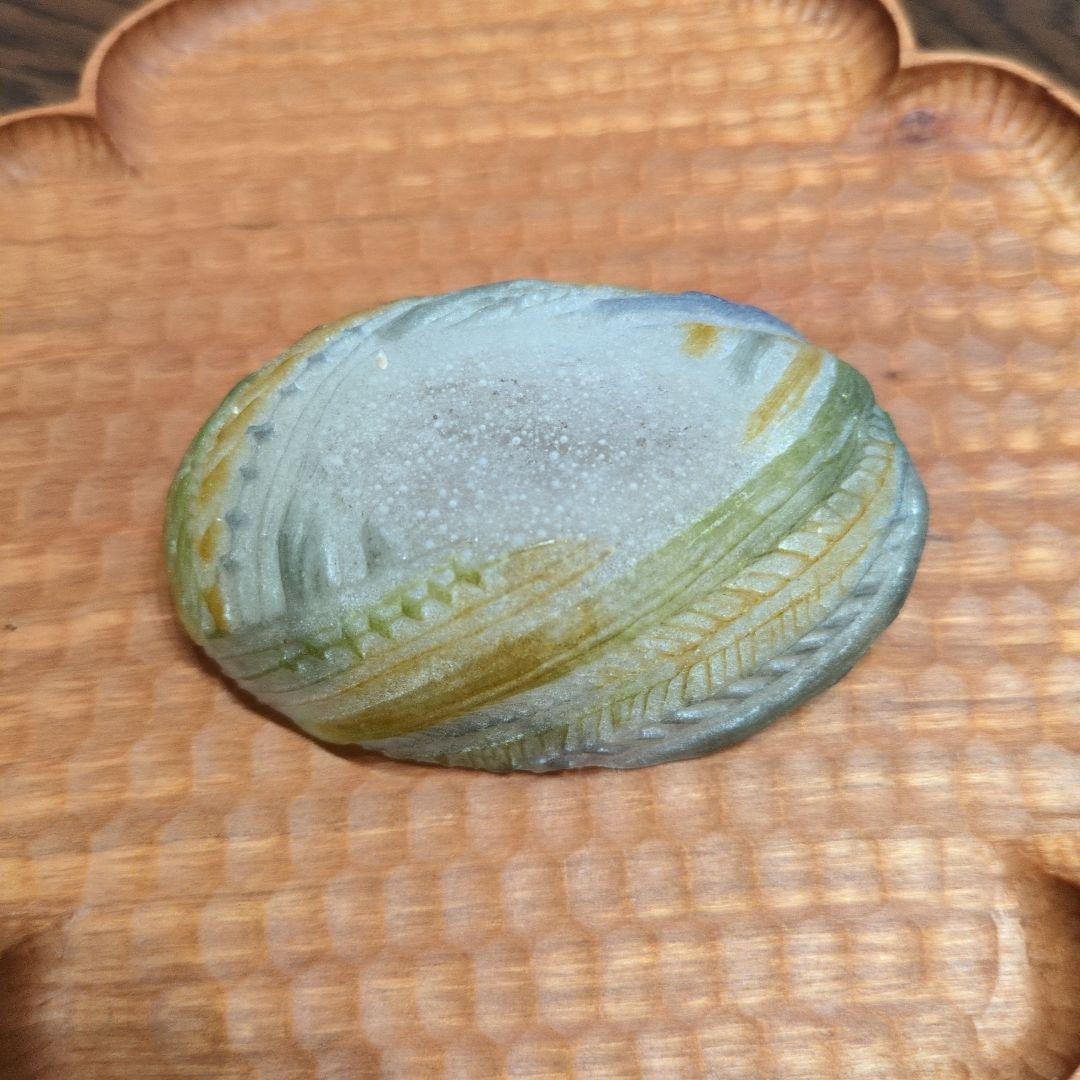 大室桃生さん ガラスの器