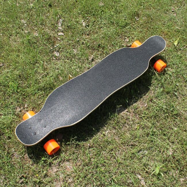 公道スケートボードロングボードロードボード代歩四輪スケートボード初心者