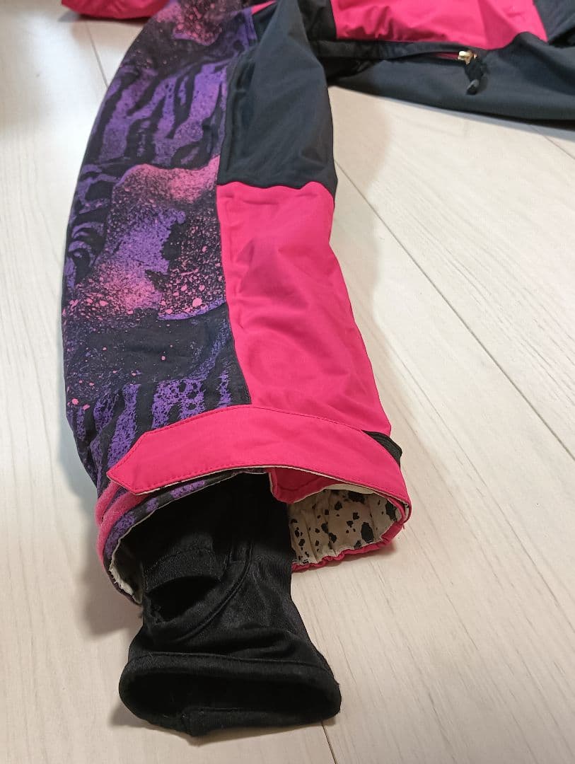 Volcom スノーボードウェア 黒/ピンク