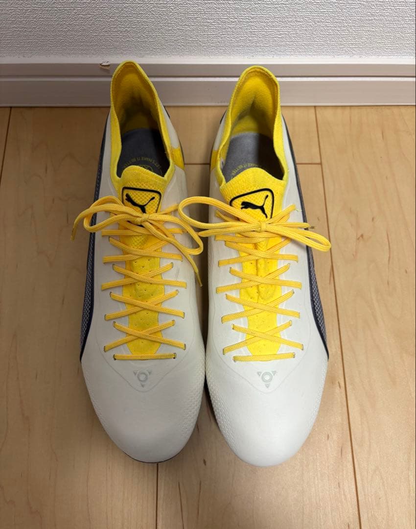 PUMA KING サッカーシューズ ホワイト/イエロー