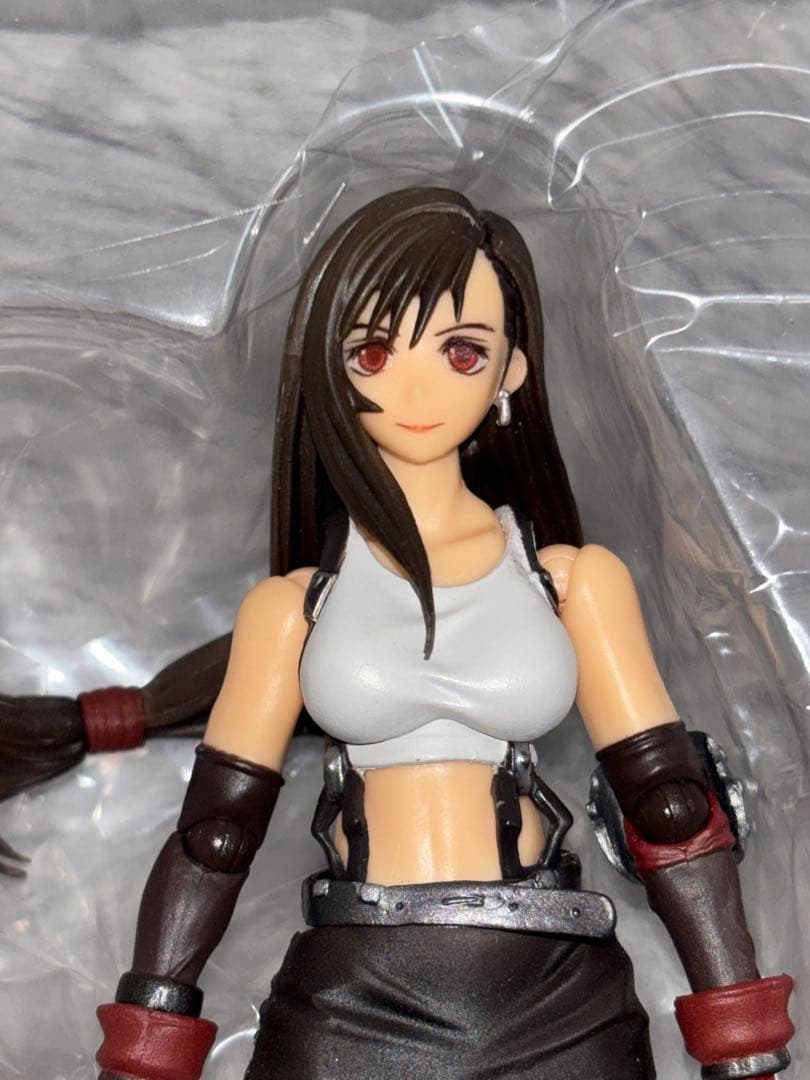 ファイナルファンタジーVII ブリングアーツ ティファ　ロックハート