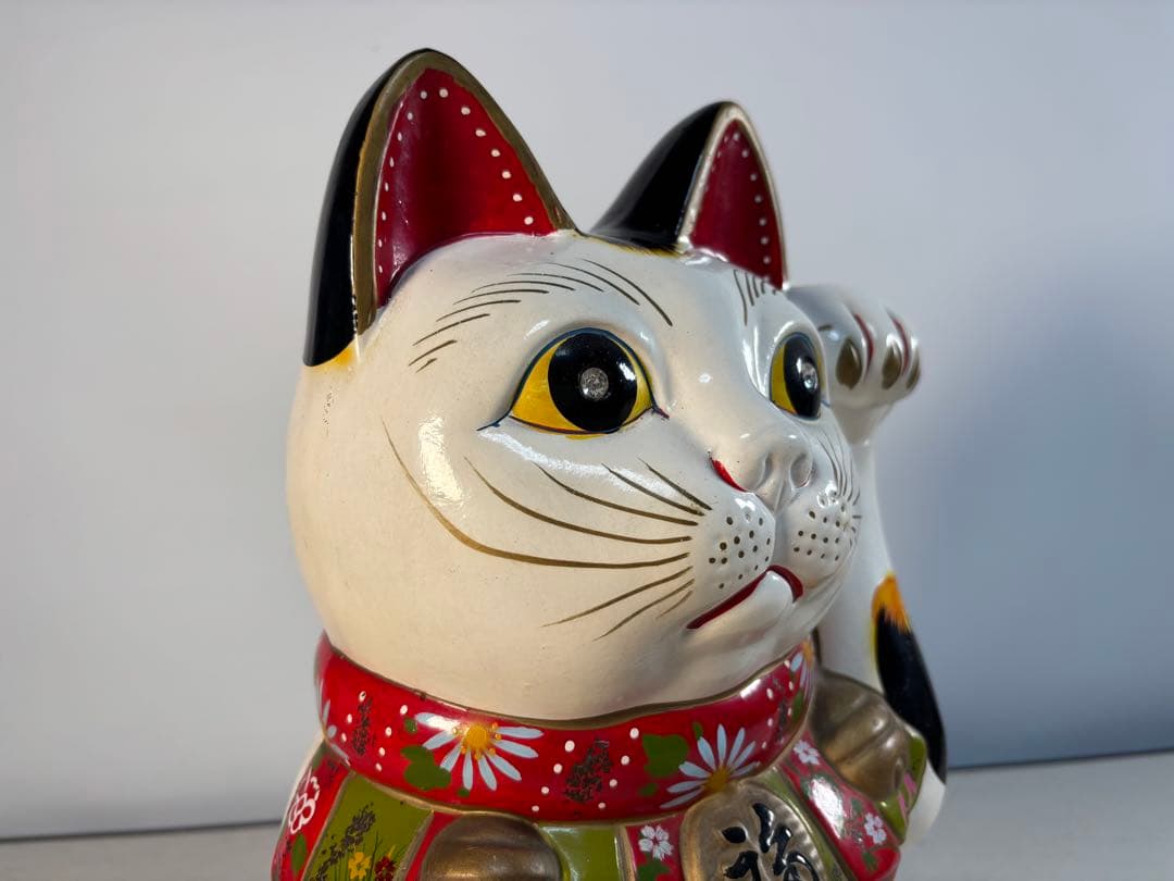 招き猫 多治見 郷土玩具 豪華前垂れ 骨董 アンティーク 縁起物 猫 置物