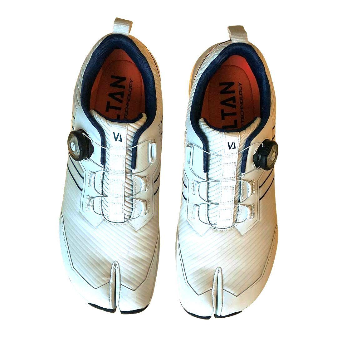 ♠【ヴァルタン】✨極美品　足袋ゴルフシューズ　ホワイト/白　27