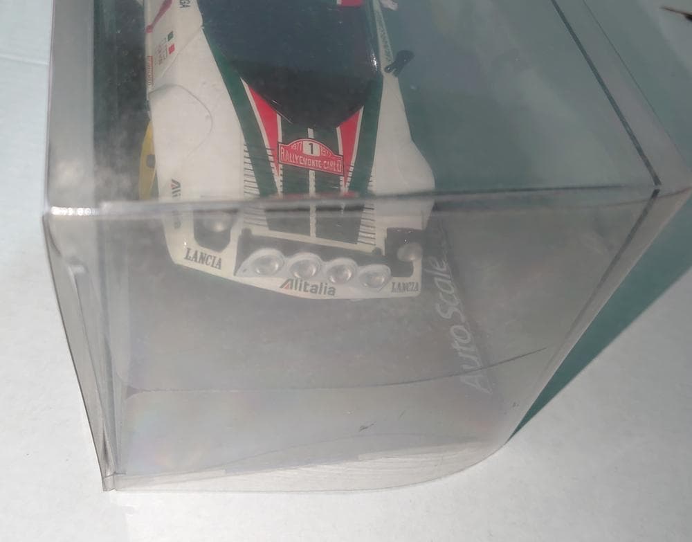 京商ミニッツ　ランチアストラトス　ボディ