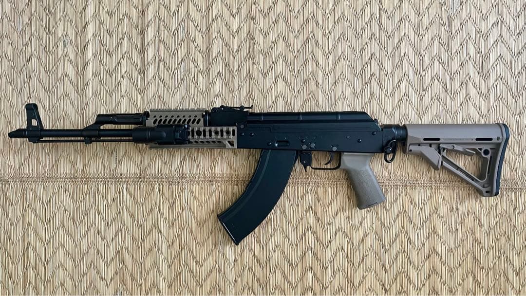 東京マルイ AKM ガスブローバックモデル 予備マガジン4本付き 近代化カスタム