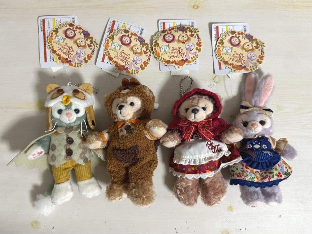 【入手困難】ダッフィー＆フレンズ 秋のぼうけん ぬいぐるみバッジ タグ付き 新品