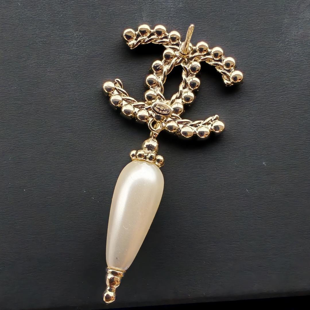 AB5806 ココマーク メタル ストラス レジン ピアス