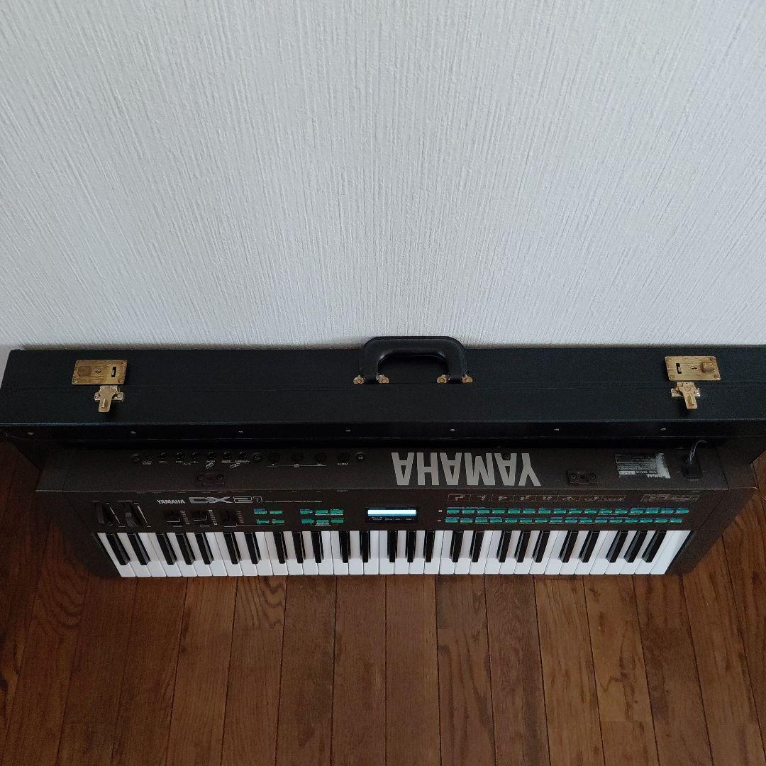 YAMAHA DX21 シンセサイザー　純正ケース付き