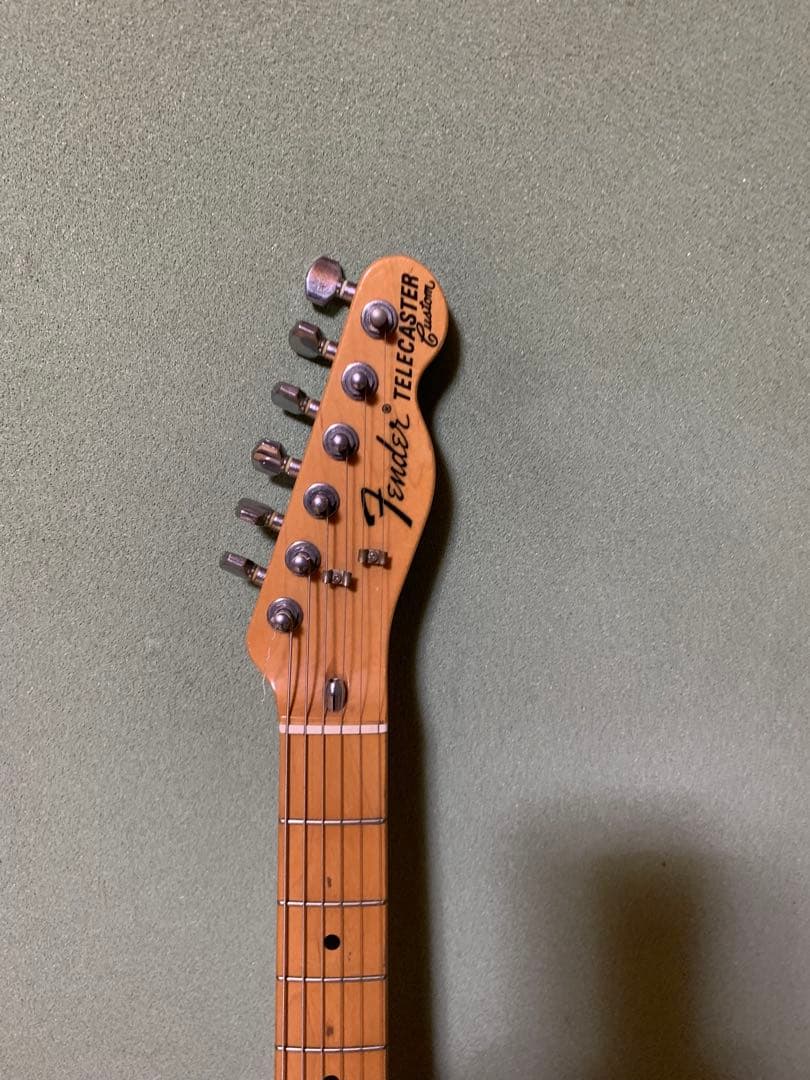 Fender Telecaster ブラックになります。