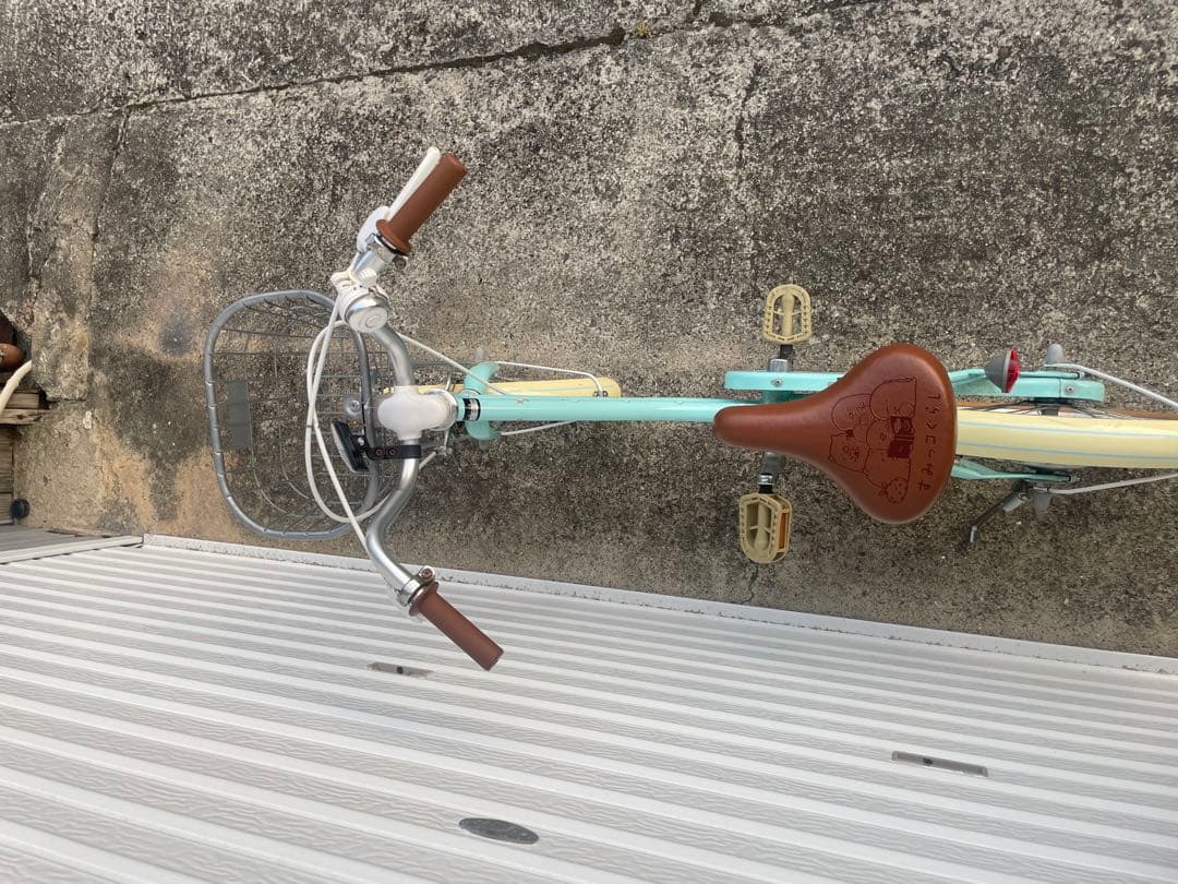 やまもん様限定、最終値下げ、すみっこぐらし子供用自転車 ミントグリーン