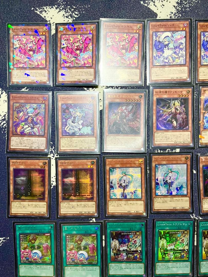 イビルツインデッキ　遊戯王　構築済みデッキ　高レアリティ　絵違い　イラスト違い