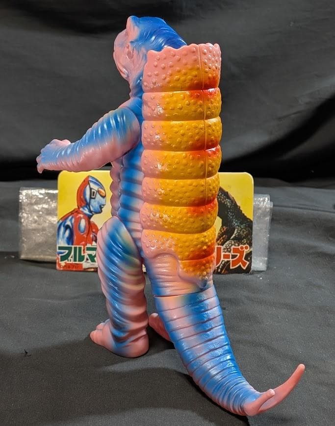 ケムラー「ウルトラマン」登場怪獣（ブルマァク復刻）ヘッダー付ソフビフィギュア