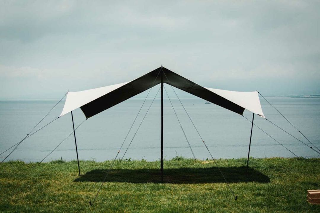 HILLS FIELDヒルズフィールド　ザ・タープ　オフホワイト