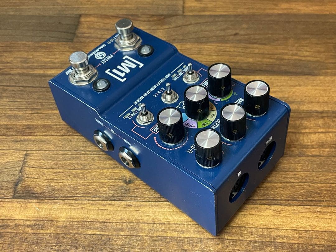 Walrus Audio M1 空間系マルチエフェクター トレモロ コーラス