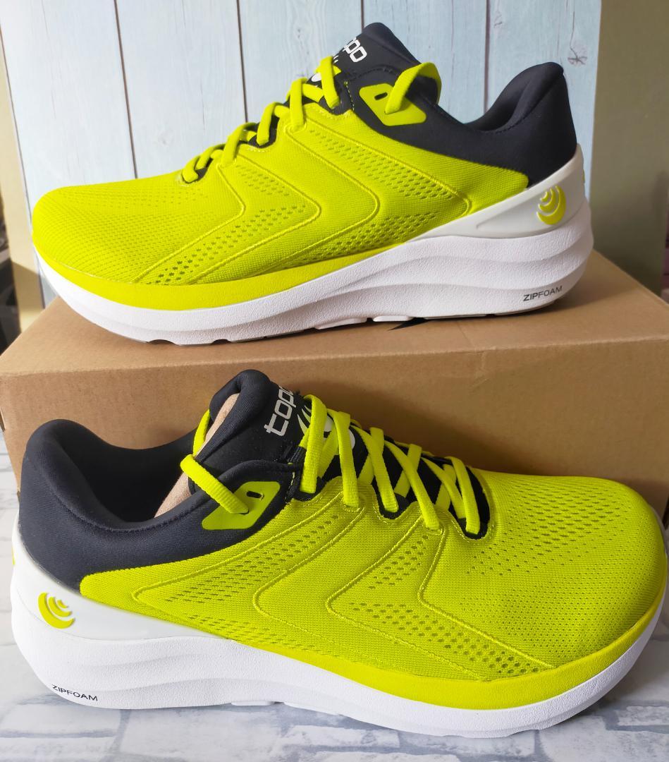 トポアスレチック TOPO ATHLETIC PHANTOM 2 未使用品