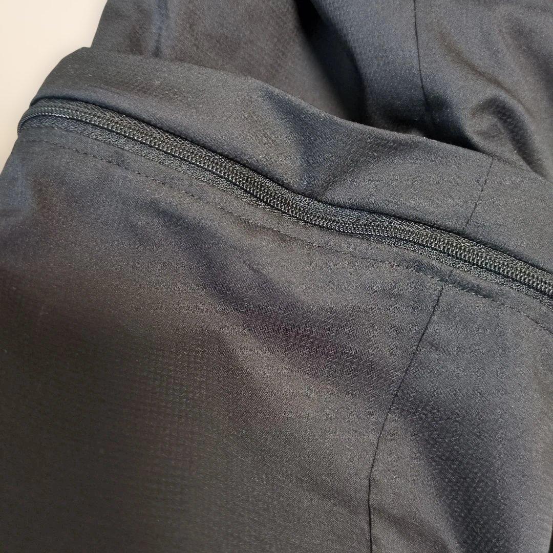 Le coq sportif 　透湿防水機能 裏メッシュ、肘と膝ジッパーで七分に