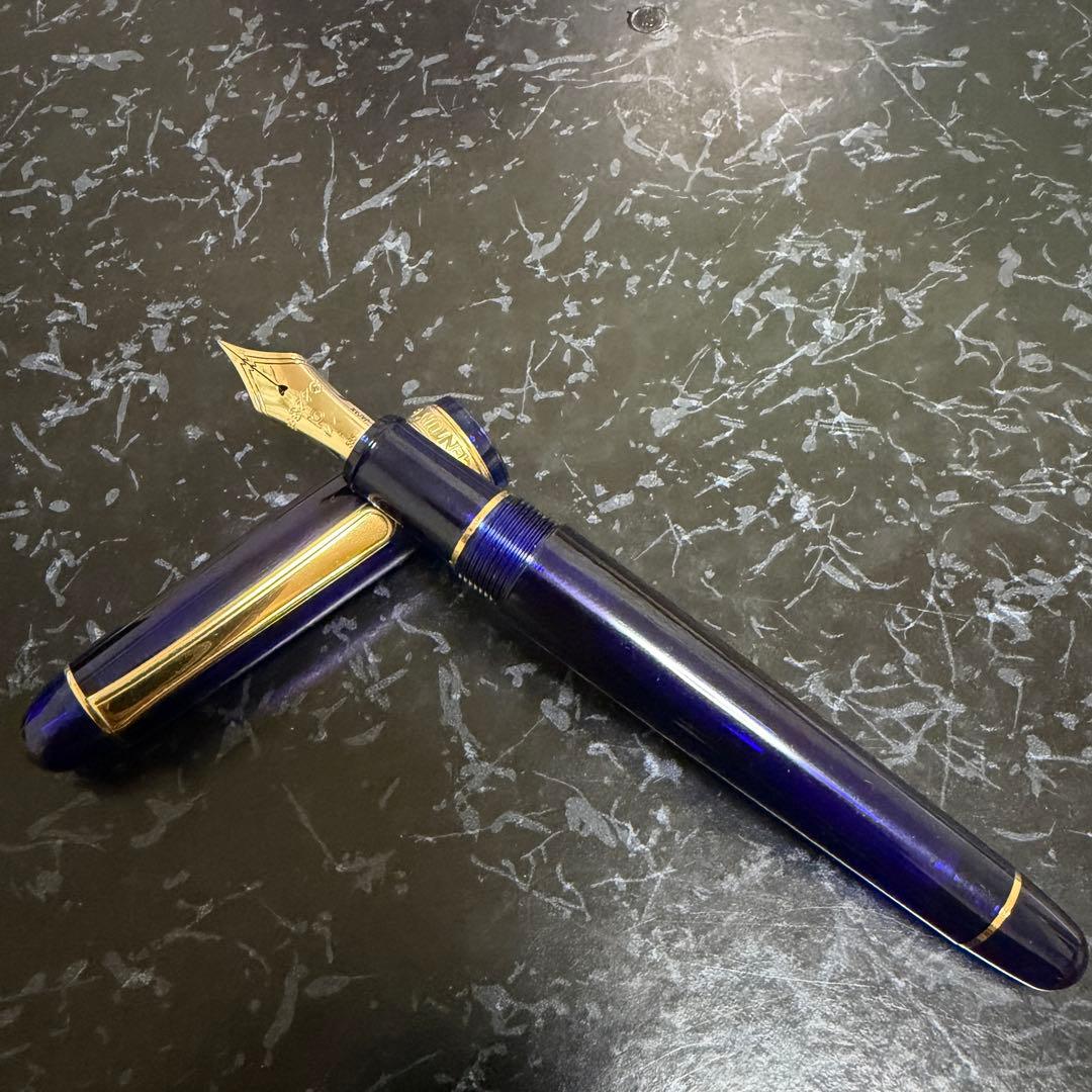 使用品　PLATINUM プラチナ 万年筆 青 金メッキ　センチュリー3776