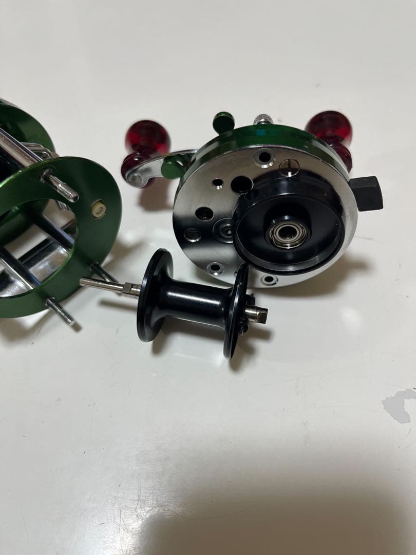 アブ　ABU アンバサダー　2500c グリーン