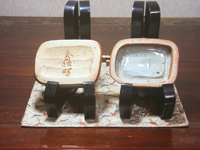 能穴焼　林茂松作　辰　香合　無傷　共箱　古物。