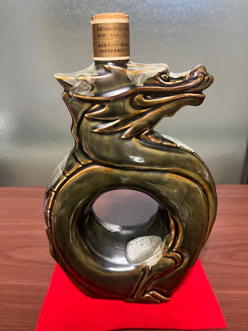 未開栓 特級 Suntory サントリー オールドウィスキー 干支ボトル 辰 龍