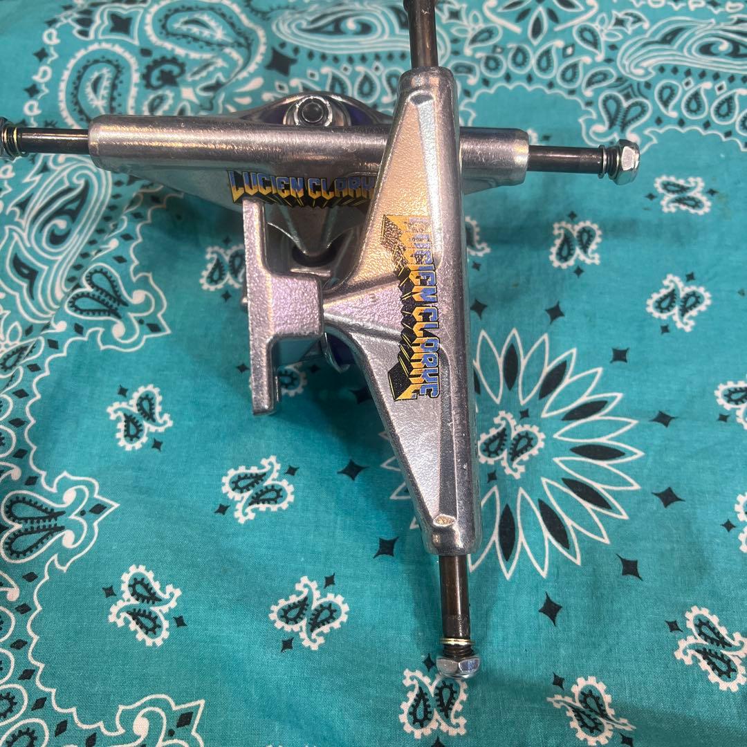 ベンチャー5.2HI Lucien Clarke スケートボードトラック