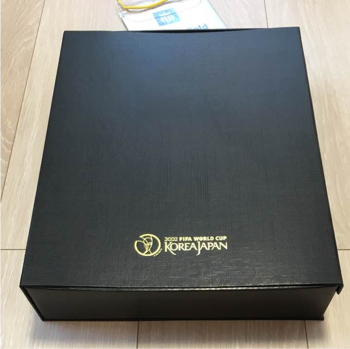 2002FIFAワールドカップ決勝戦プレステージギフト　漆塗りボックスと写真立て
