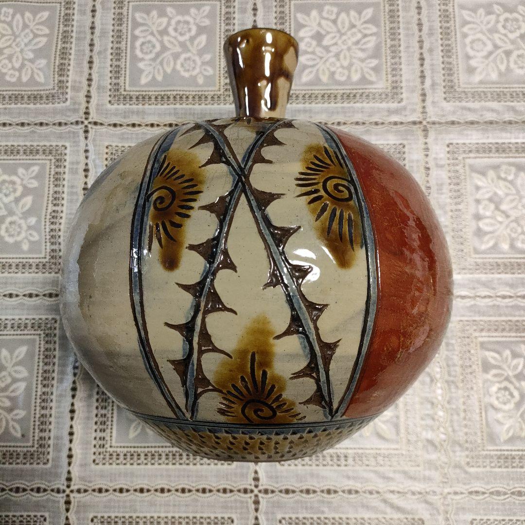 ★壺屋焼★名工新垣勲 赤絵魚紋壷、花瓶