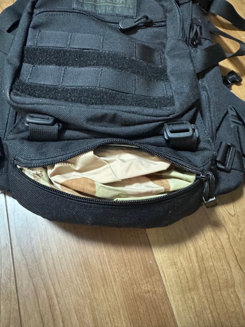 used 米軍放出品 CAMELBAK製 キャメルバック 黒 ハイドレーション