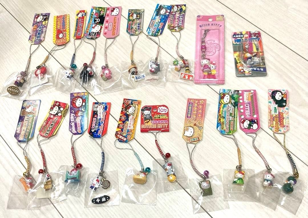 ご当地キティ　まとめ売り　116個+おまけ19個