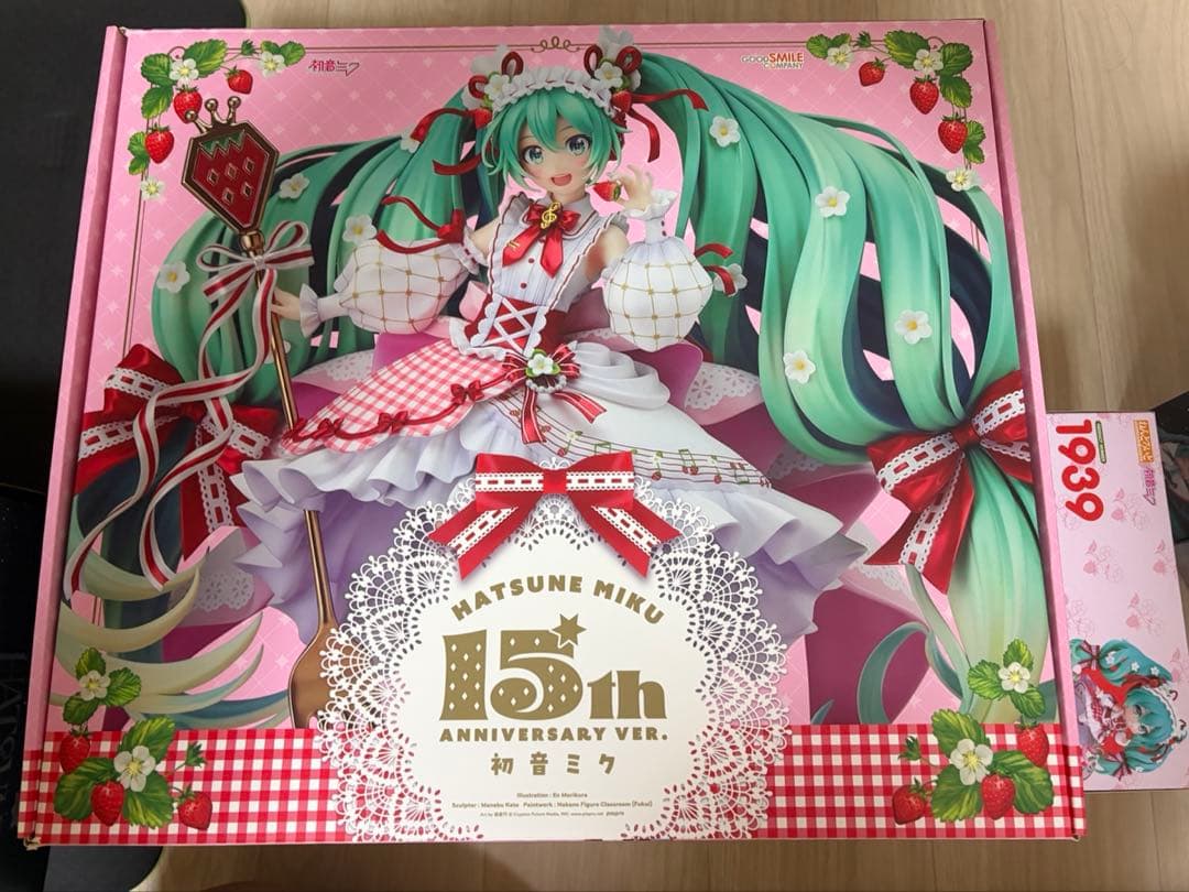 初音ミク 15th Anniversary Ver. 1/7 ねんどろいどセット