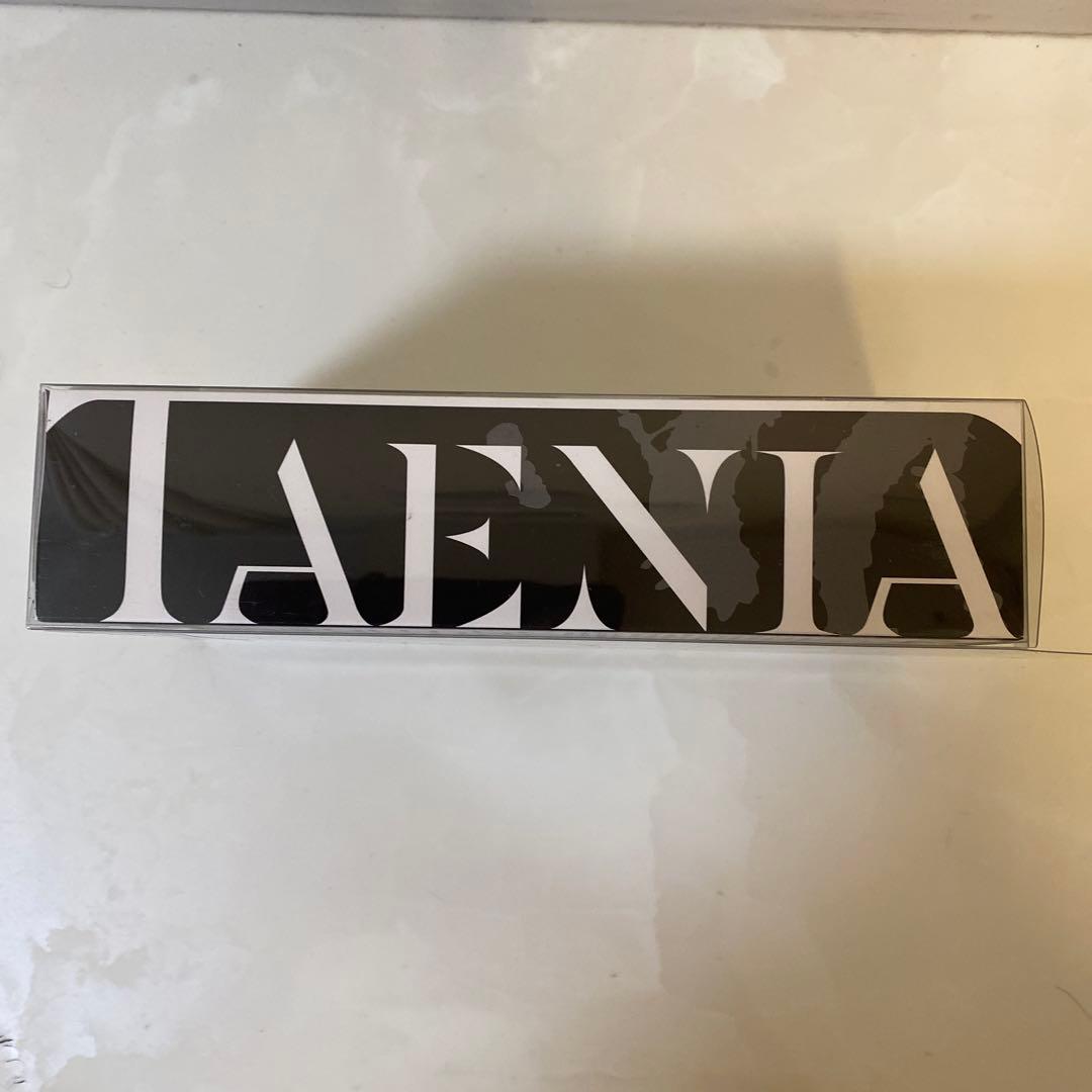 NEW TAENIA リップラップ