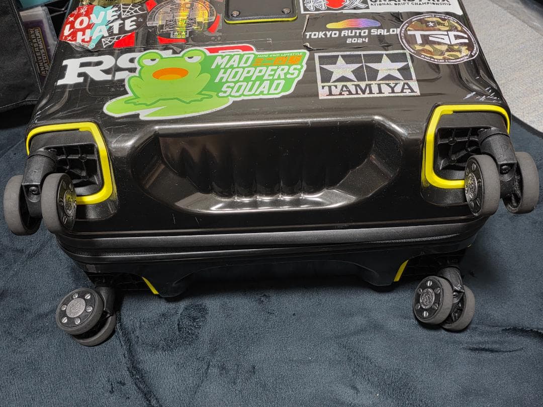 サムソナイト | ネオパルス×ディーゼル スピナー55 Black/Yellow