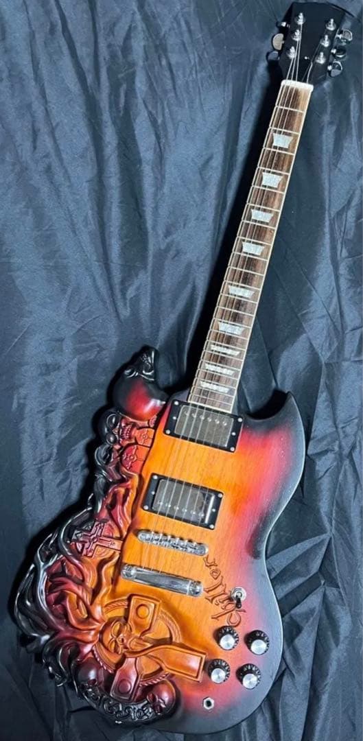 【ノーブランド】スカル彫刻SGタイプエレキギター