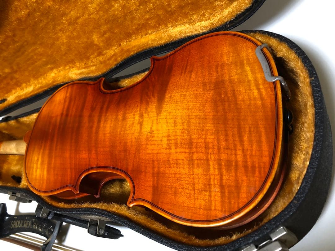 魅力的なSUZUKIバイオリン4点セット