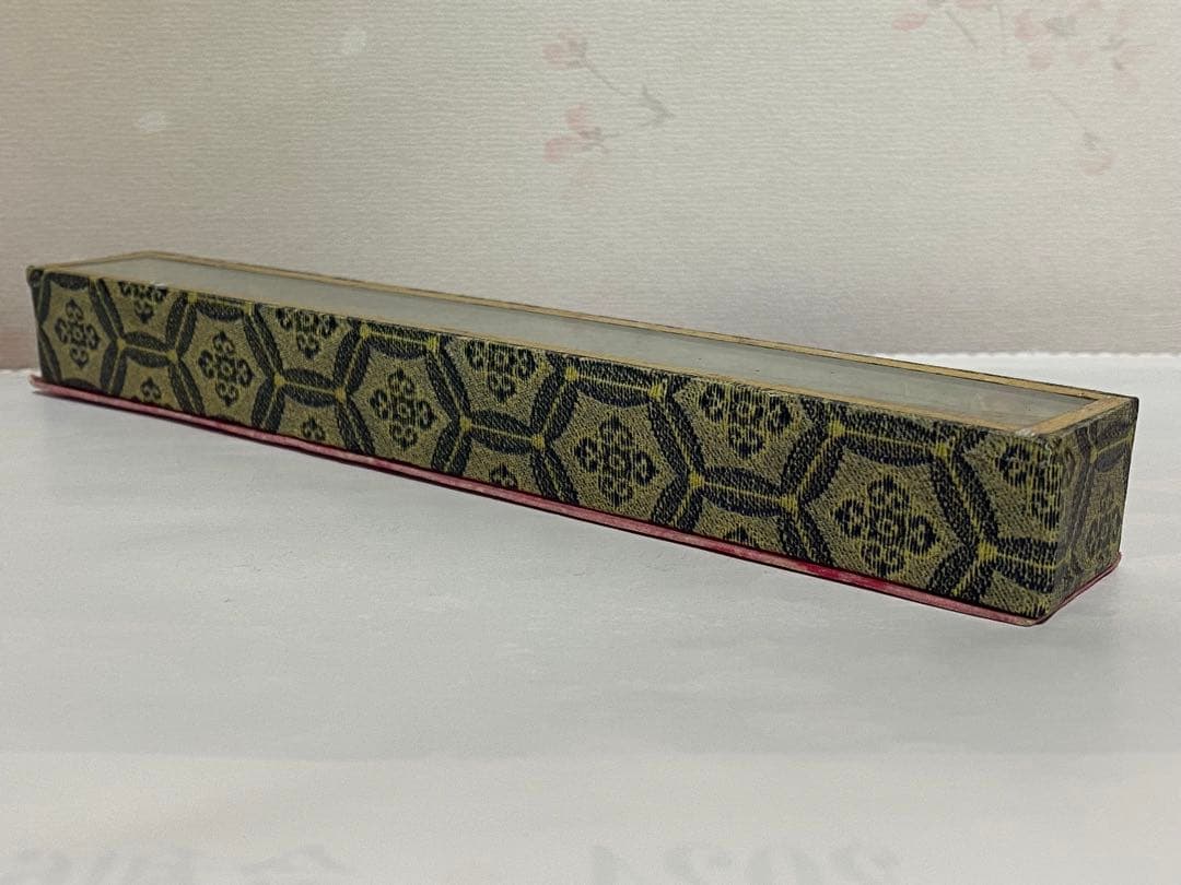 ♦️中国 香港 伝統工芸 透かし彫り 扇子 扇？骨？鹿角 置物飾り 団扇 骨董品