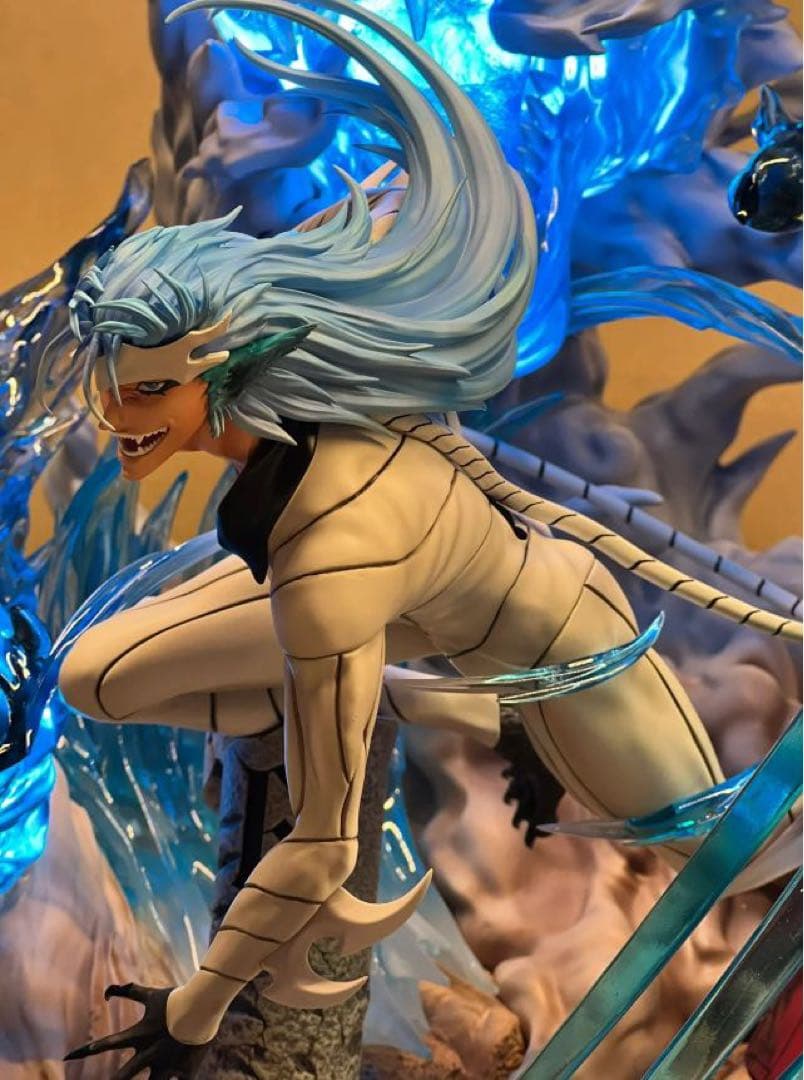 BLEACH 黒衣少年図 グリムジョー 1/8 ガレージキット スタチュー①②