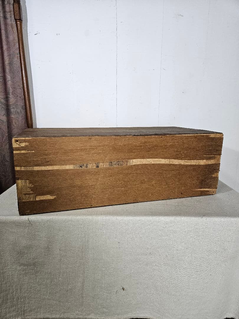 アンティーク 古い木の小引出し 8杯 カードケース 名刺入れ 無垢材 小物入れ