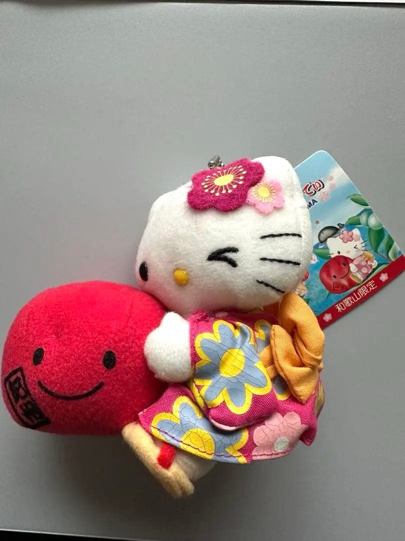 レア！　ご当地キティ　和歌山限定 ハローキティ ぬいぐるみ　紀州梅
