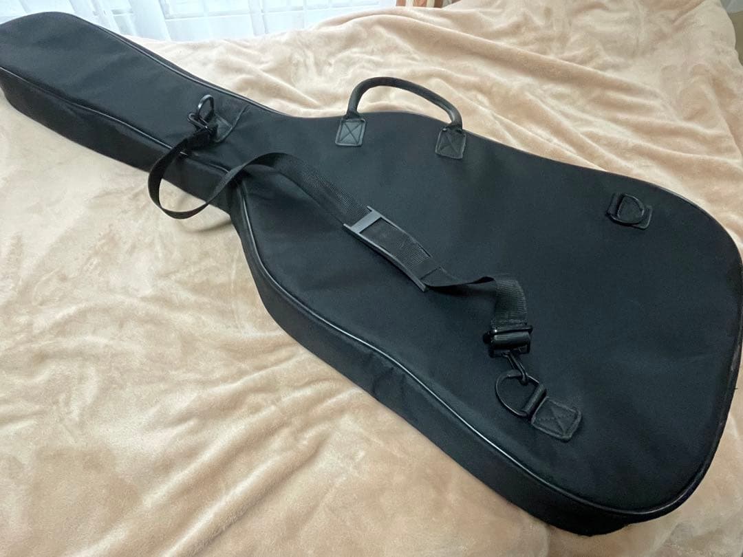 エレクトリックベース　アイバニーズGio 新品弦に交換済み。