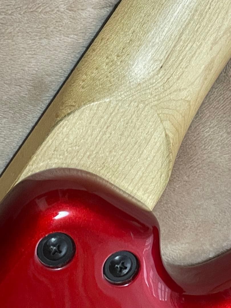 エレクトリックベース　アイバニーズGio 新品弦に交換済み。