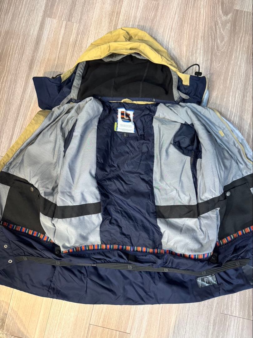 Burton バートン　スノーボードウェア　ジャケット