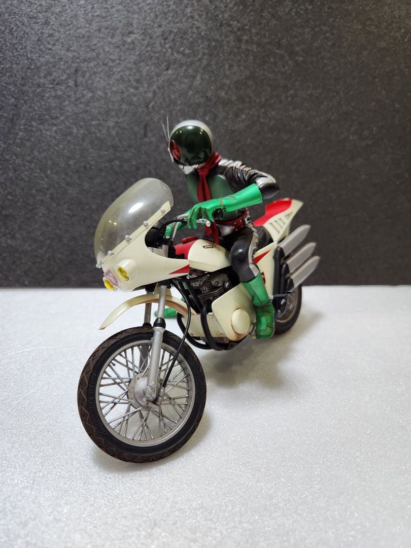 あ*場様 【プロ完成品】コトブキヤ 仮面ライダー2号 ＆サイクロン号完成品