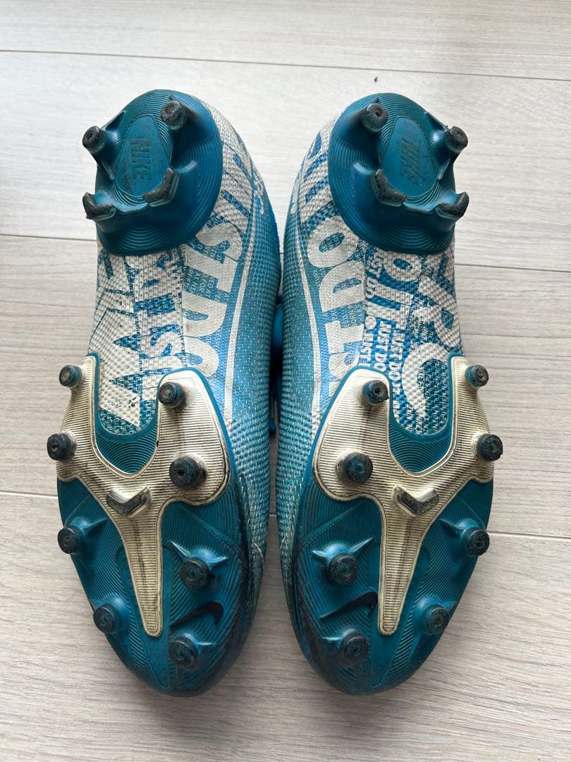 NIKE マーキュリアル ヴェイパー13 AG（人工芝）