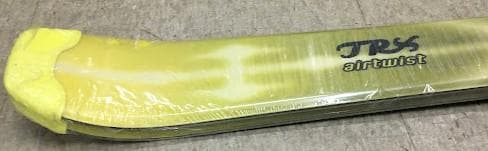 値下げ！自在な滑りに！エランＴＲＸエアーツイスト１４８ｃｍ（画像左）が特価放出!